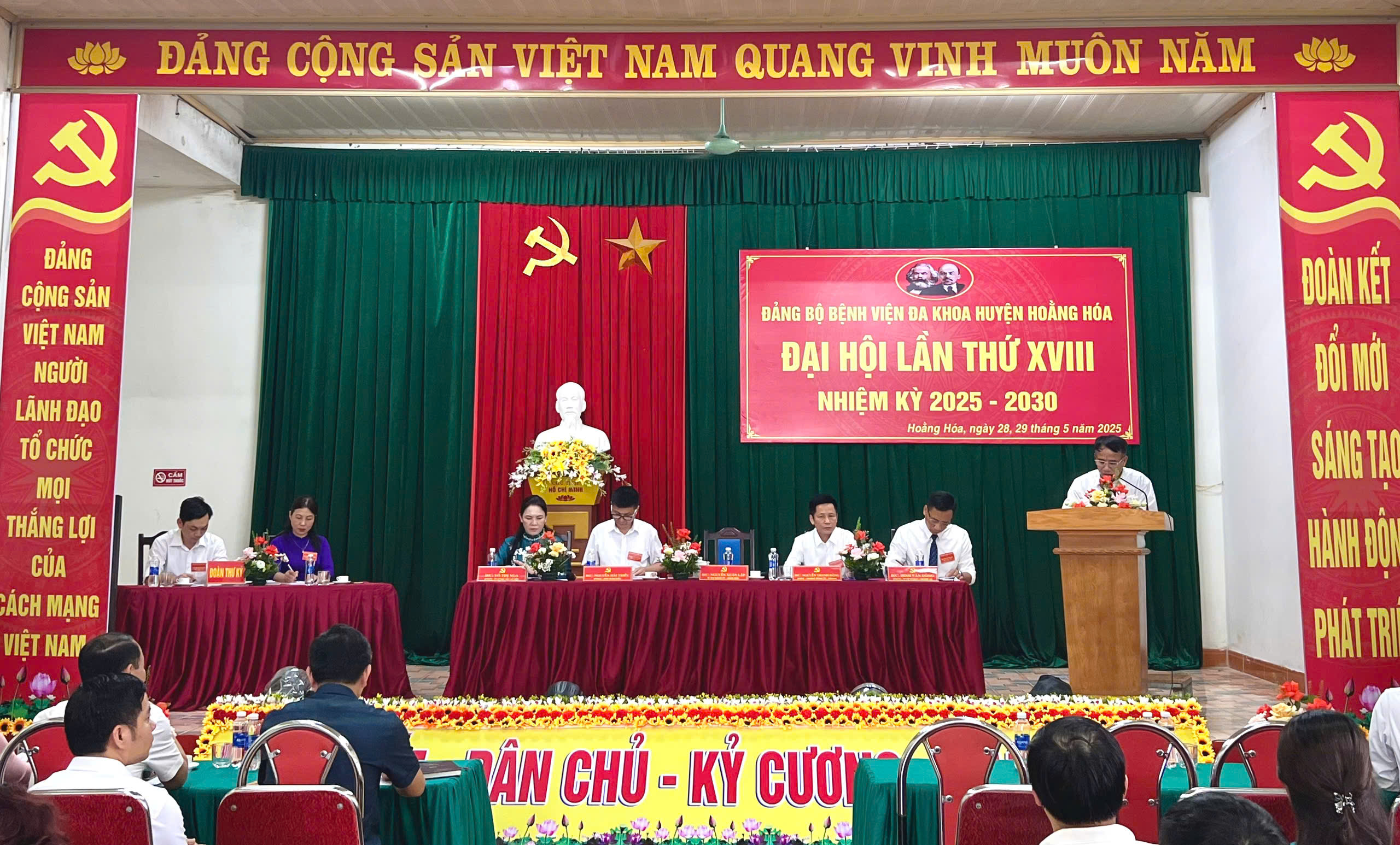 b&aacute;c lập.jpg