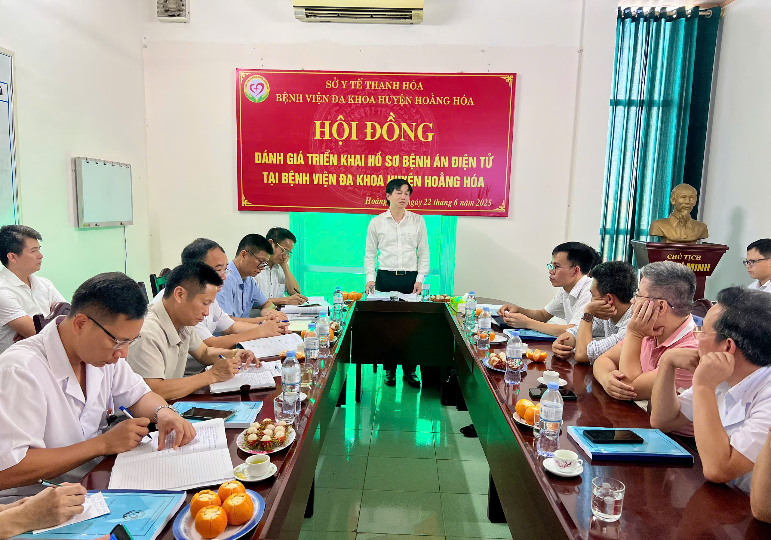 hội đồng.jpg