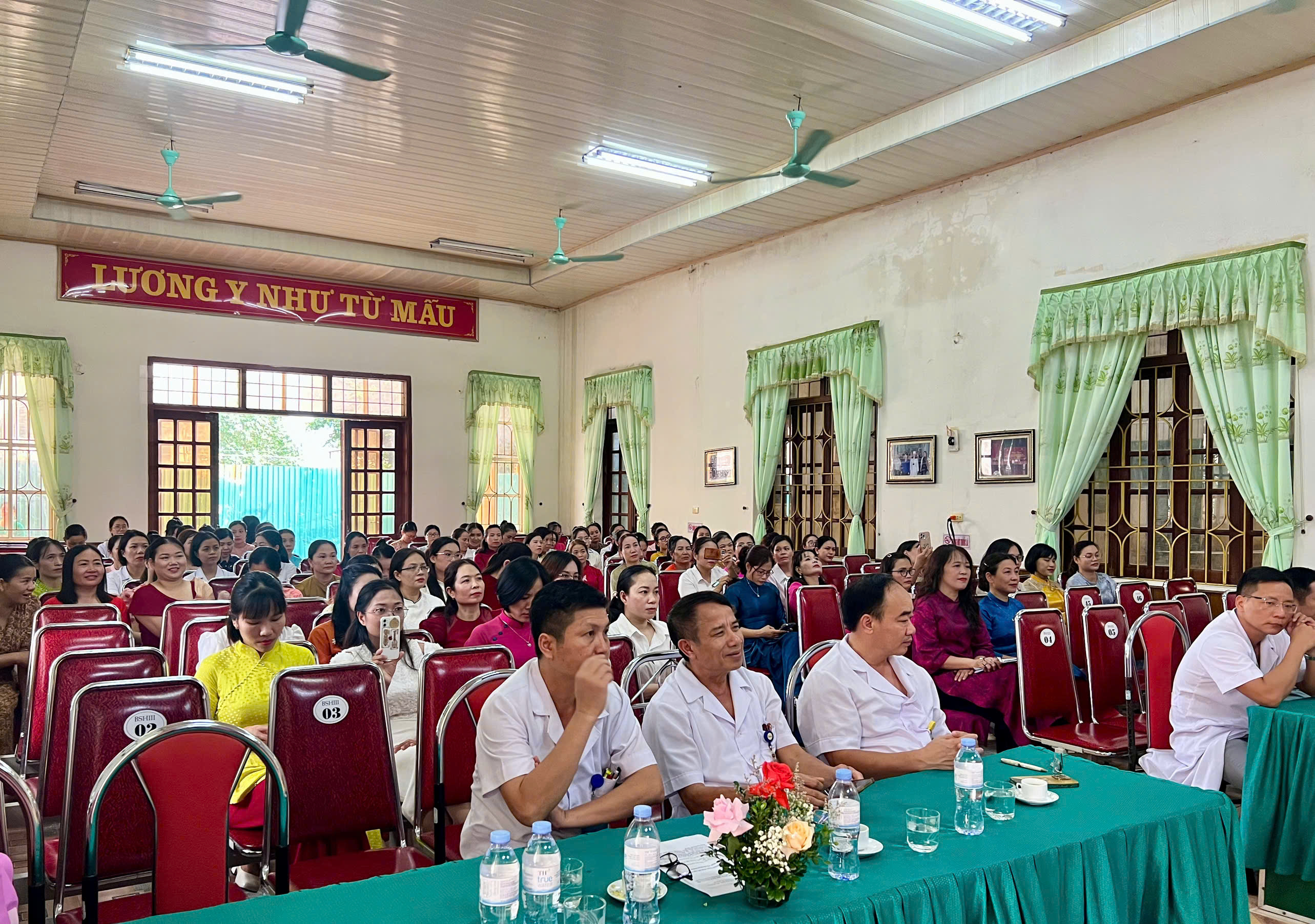 gen-h-hội trường b&aacute;c lập.jpg